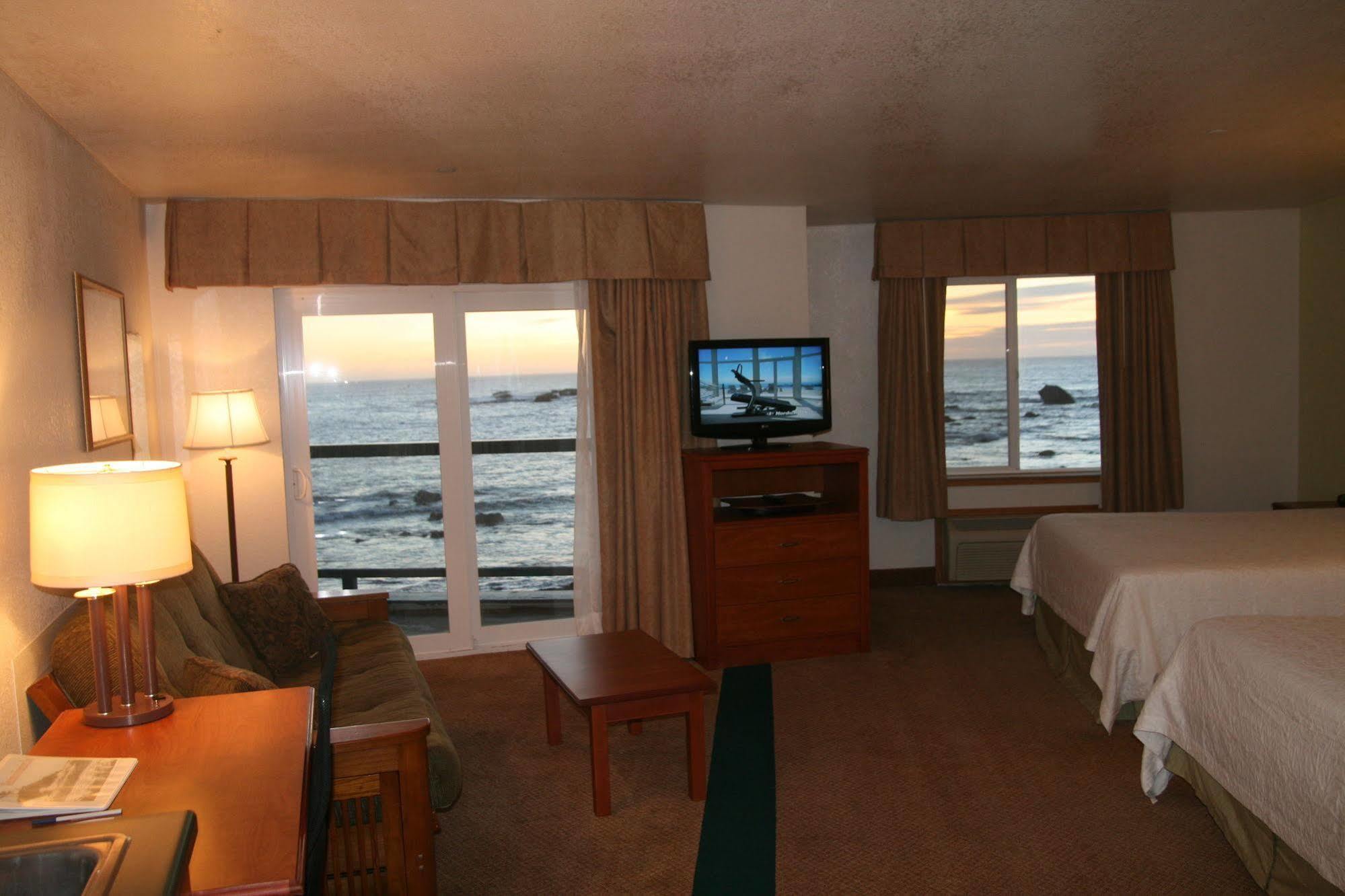 Oceanfront Lodge เครสเซนต์ซิตี ภายนอก รูปภาพ