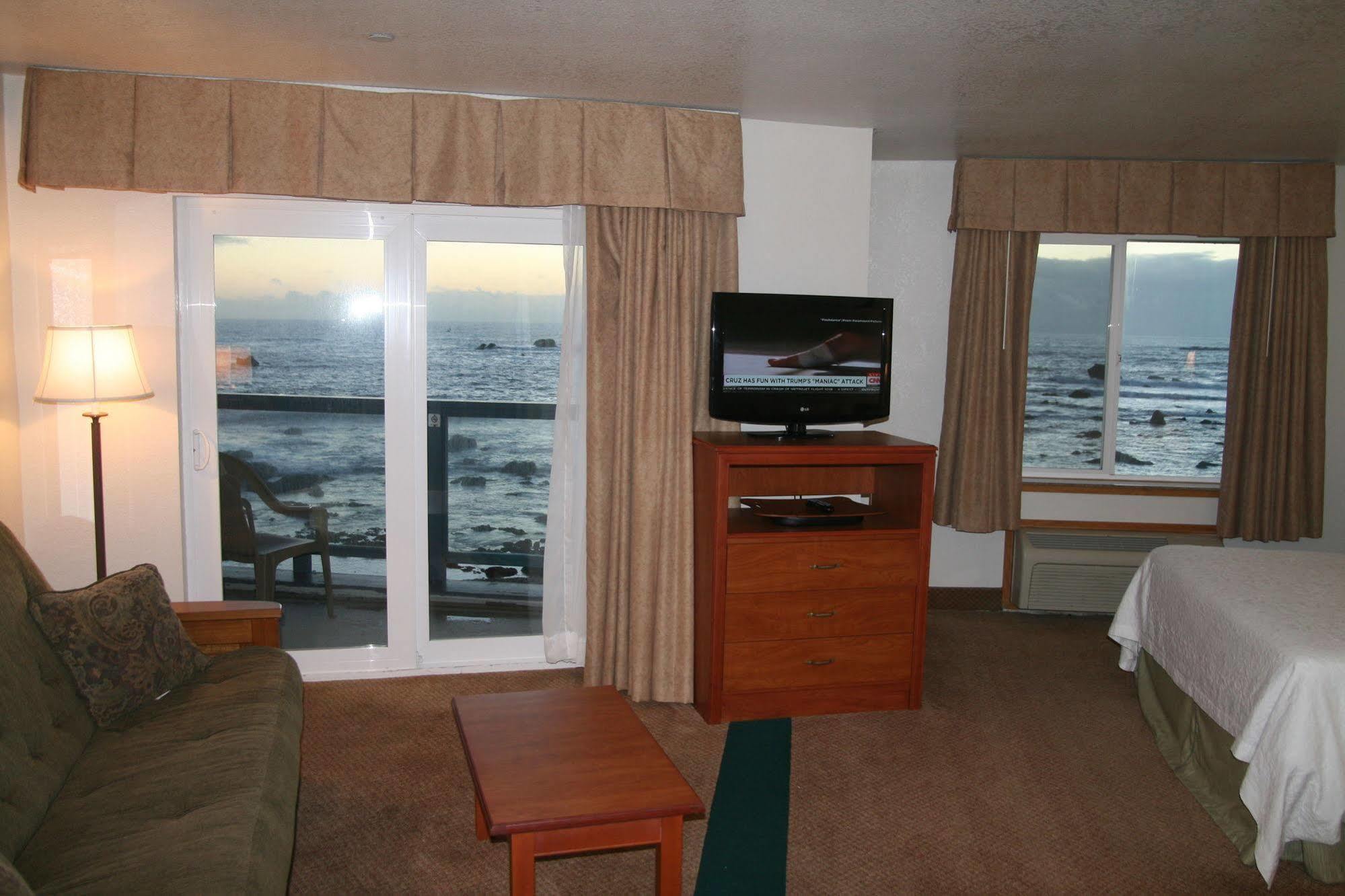 Oceanfront Lodge เครสเซนต์ซิตี ภายนอก รูปภาพ